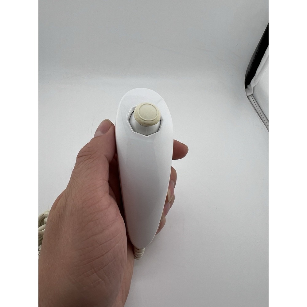 Nintendo‎ Wii OEM RVL-003 White Controller w/ Nunchuck & Sleeve Bundle Tested - Picture 11 of 14
